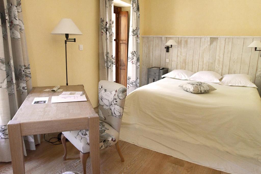Le Grand Hôtel Moltig les Bains Zimmer foto